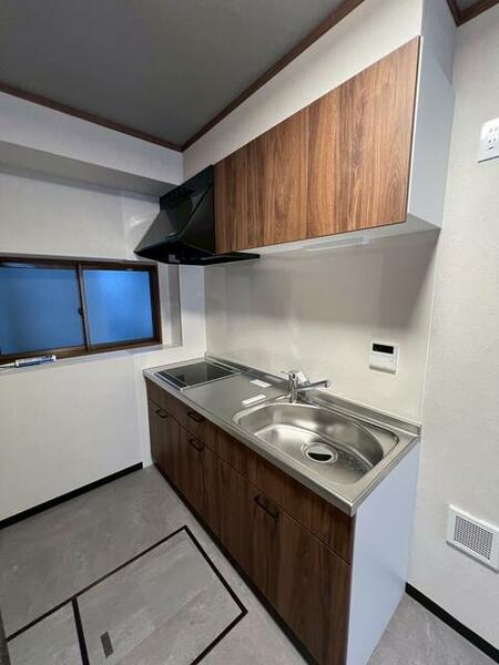 detached 東京都中央区日本橋蛎殻町１丁目

地図を見る