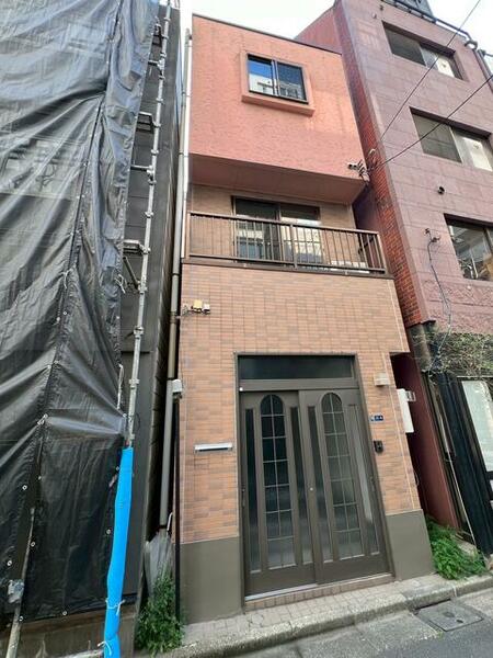 detached 東京都中央区日本橋蛎殻町１丁目

地図を見る