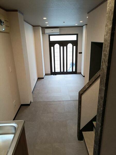 detached 東京都中央区日本橋蛎殻町１丁目

地図を見る