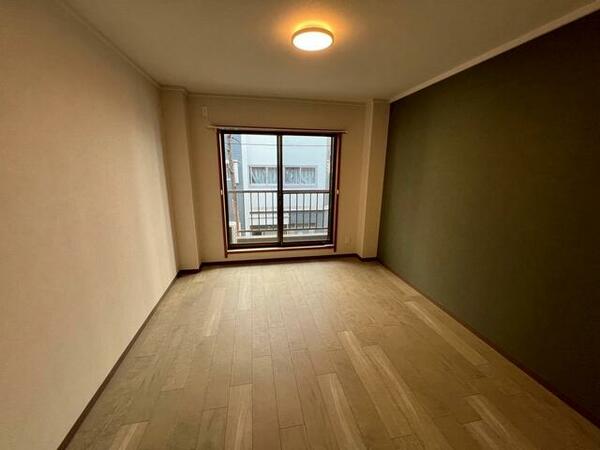 detached 東京都中央区日本橋蛎殻町１丁目

地図を見る