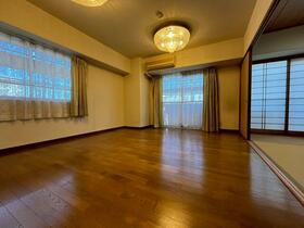 高知県高知市桟橋通４丁目