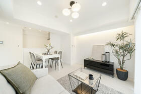 東京都新宿区新小川町