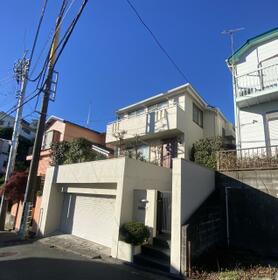 神奈川県横浜市金沢区富岡西１丁目