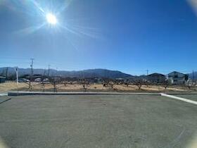 山梨県中央市西花輪