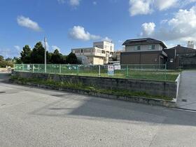 沖縄県沖縄市与儀３丁目