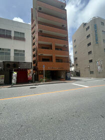 沖縄県那覇市前島３丁目