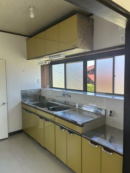 detached 山形県米沢市塩井町宮井
地図を見る