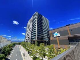 Ｂｒｉｌｌｉａ聖蹟桜ヶ丘ＢＬＯＯＭＩＮＧ　ＴＥＲＲＡＣＥ