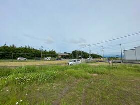 山形県鶴岡市井岡字御衣田