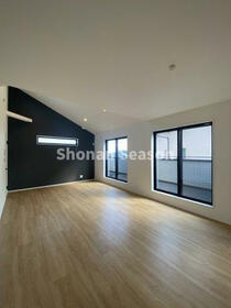 神奈川県秦野市堀川