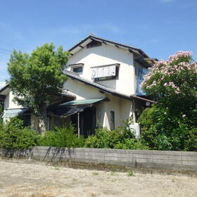 愛媛県松山市久米窪田町