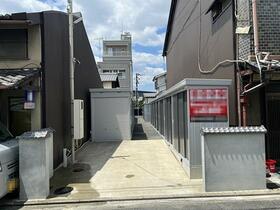 京都府京都市下京区黒門通木津屋橋下る上糀屋町
