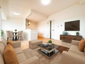 グローリアス国府宮