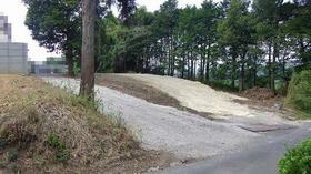 三重県亀山市能褒野町