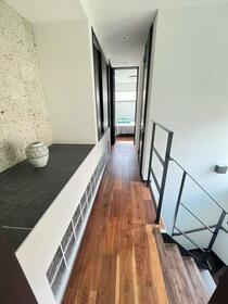 東京都三鷹市上連雀５丁目