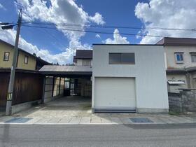 青森県弘前市大字南城西２丁目