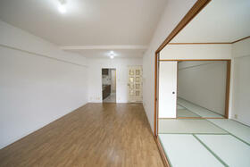 ライオンズマンション千代田　壱番館１階