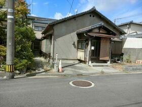 新潟県新潟市中央区川岸町３丁目