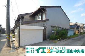 富山県高岡市大坪町１丁目