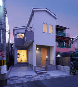 大阪府八尾市栄町１丁目