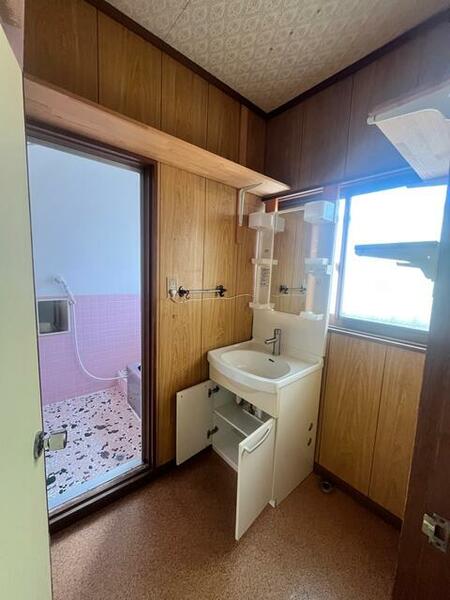 detached 群馬県沼田市薄根町

地図を見る