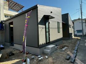 広島県呉市吉浦本町２丁目