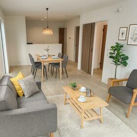 兵庫県川西市霞ケ丘２丁目