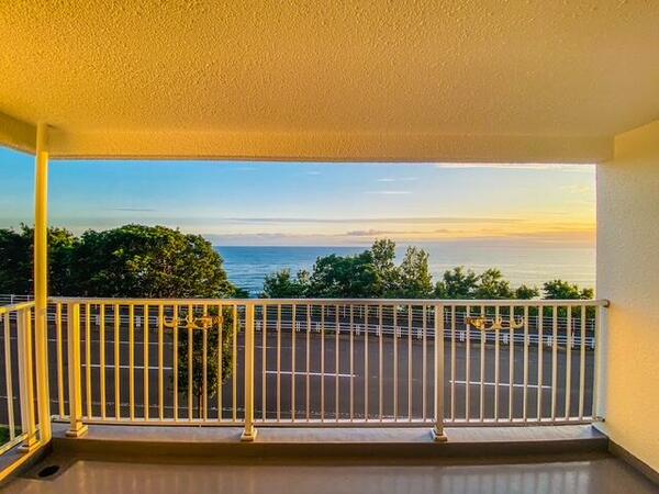 画像11:美しい海や自然に囲まれた絶景のビーチリゾート。日常の喧騒から離れ、心身のリフレッシュ。