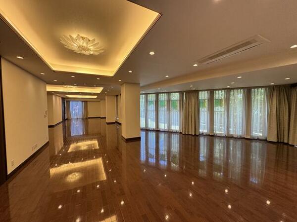 detached 東京都港区高輪２丁目

地図を見る