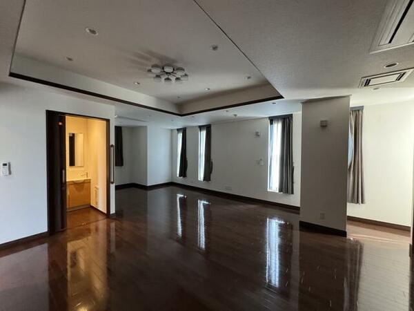 detached 東京都港区高輪２丁目

地図を見る