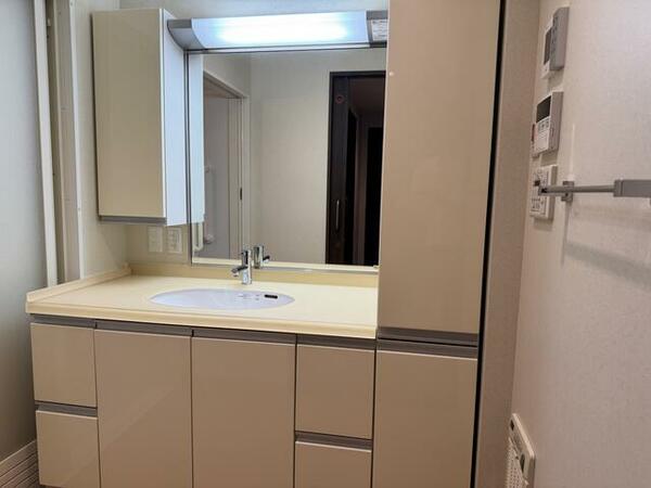 detached 東京都港区高輪２丁目

地図を見る