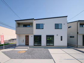 岐阜県羽島市竹鼻町狐穴