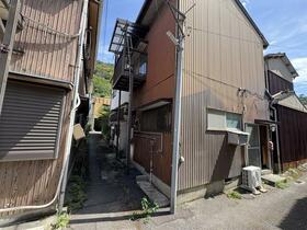 香川県高松市宮脇町２丁目