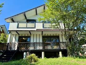 山梨県北杜市小淵沢町上笹尾