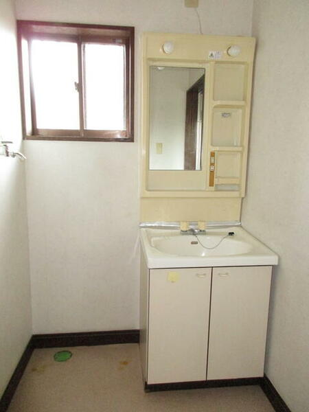 detached 埼玉県本庄市児玉町吉田林

地図を見る