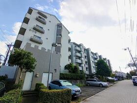 ホームタウン鶴牧６団地　３号棟