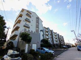 ホームタウン鶴牧６団地　３号棟