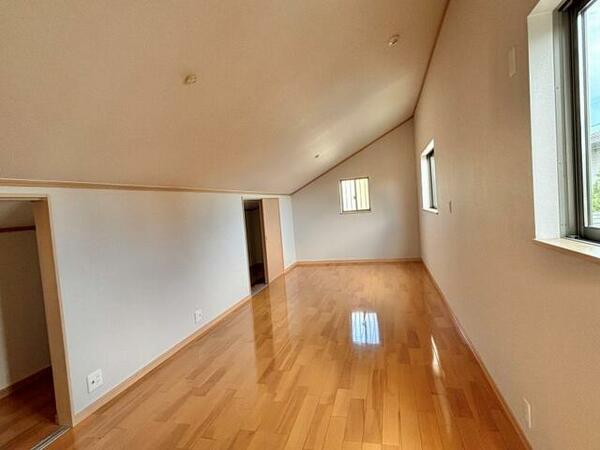 detached 埼玉県草加市柿木町

地図を見る