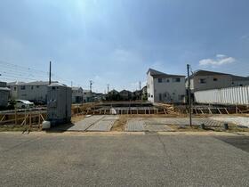 埼玉県草加市長栄３丁目