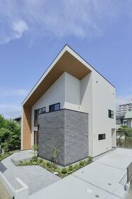 神奈川県平塚市八重咲町