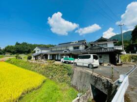岡山県美作市後山