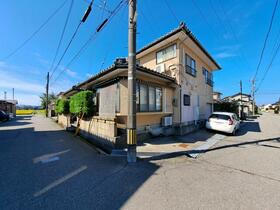 石川県白山市青葉台２丁目