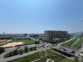 兵庫県伊丹市中野西３丁目