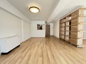 北海道札幌市西区八軒一条東１丁目