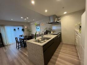 ディオヒルズ大分中島