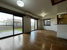 石川県金沢市駅西本町１丁目