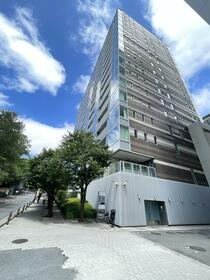 東京都渋谷区神宮前１丁目