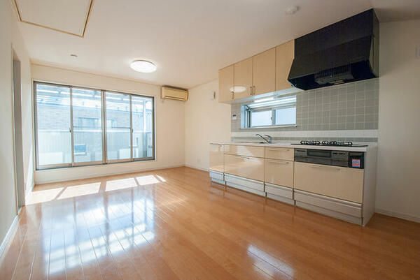 detached 東京都東久留米市浅間町２丁目

地図を見る