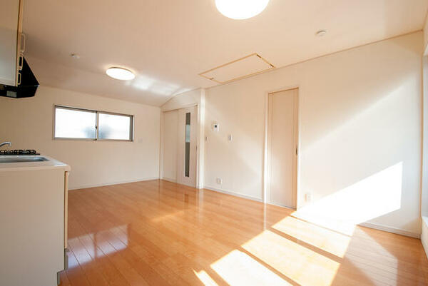 detached 東京都東久留米市浅間町２丁目

地図を見る