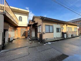 富山県高岡市戸出町３丁目